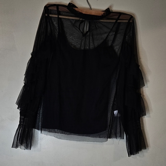 💜🩷Vince Camuto Ruffle Sleeve Blouse Size Small💜🩷 - Picture 3 of 8